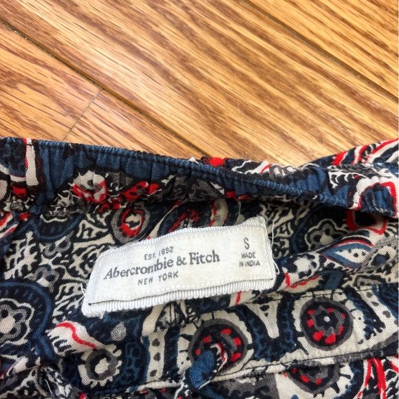 Abercrombie and fitch flowy shorts - Picture 2 of 2